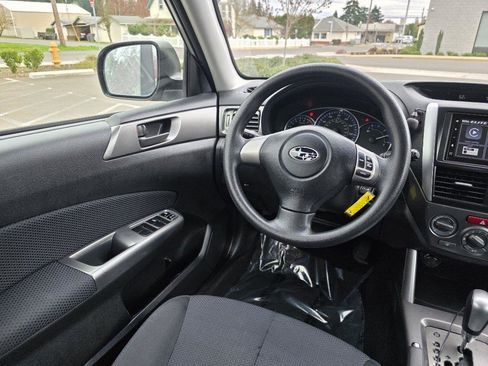 Used 2011 Subaru Forester 2.5X w/ Alloy Wheel Value Pkg image 10