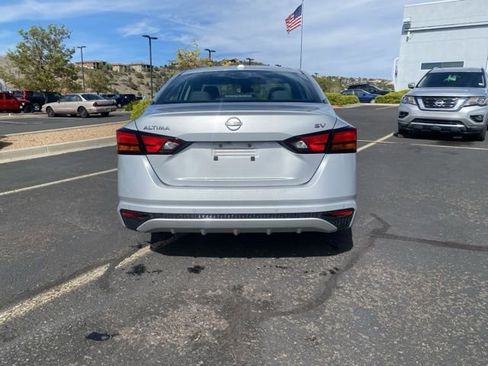 Used 2024 Nissan Altima 2.5 SV FWD image 6