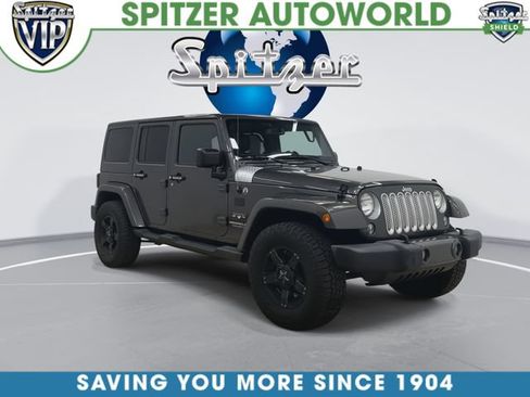 Used 2017 Jeep Wrangler Unlimited Sahara w/ Dual Top Group AWD/4WD image 2