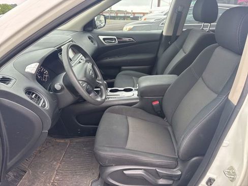 Used 2017 Nissan Pathfinder S FWD image 6