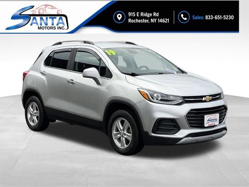 Used 2019 Chevrolet Trax LT w/ LT Convenience Package AWD/4WD image 3