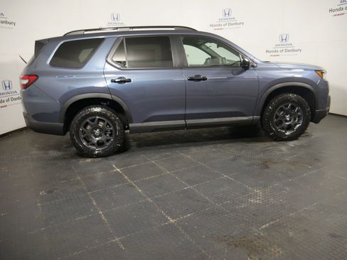 New 2026 Honda Pilot TrailSport image 3