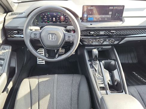 Used 2023 Honda Accord Sport image 11