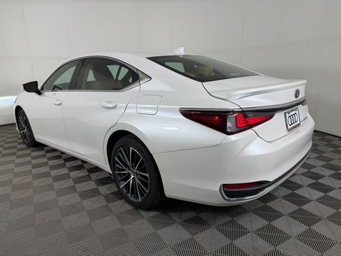 Used 2023 Lexus ES 250 w/ Premium Package AWD/4WD image 3