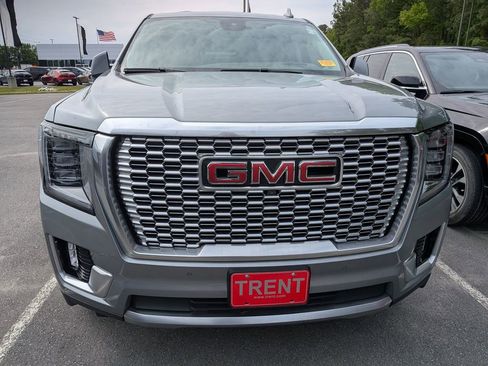 Certified 2023 GMC Yukon XL Denali w/ Denali Reserve Package AWD/4WD image 14
