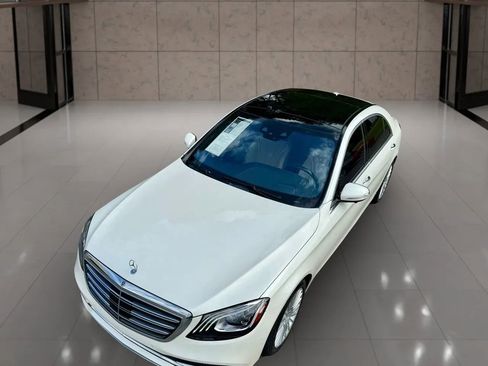 Used 2018 Mercedes-Benz S 560 Sedan image 11