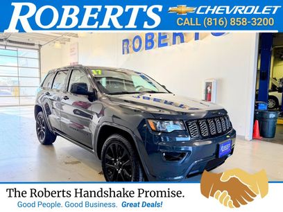 Used 2017 Jeep Grand Cherokee Altitude