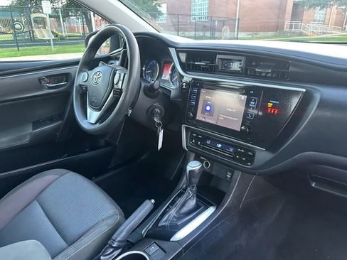 Used 2018 Toyota Corolla LE w/ LE Premium Package FWD image 27