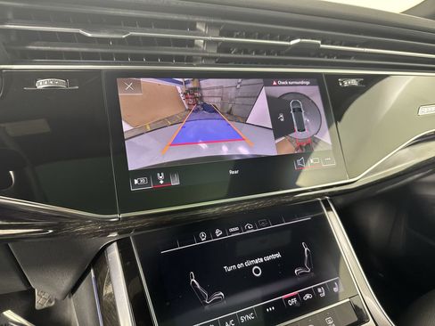 Used 2021 Audi Q8 Premium Plus image 12