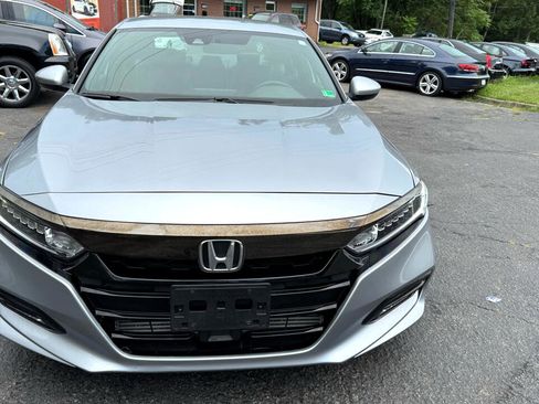 Used 2020 Honda Accord Sport image 2