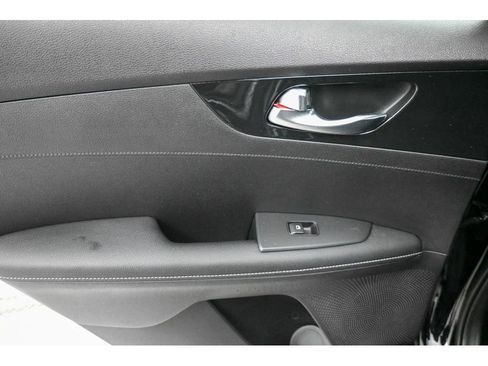 Used 2024 Kia Forte GT-Line w/ GT-Line Premium Package image 24