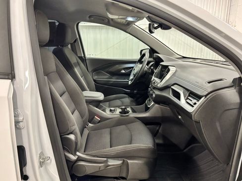 Used 2024 GMC Terrain SLE w/ Driver Convenience Package FWD image 20