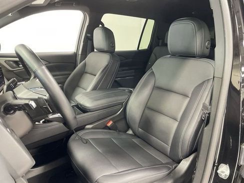 Used 2025 Chevrolet Traverse LT AWD/4WD image 11