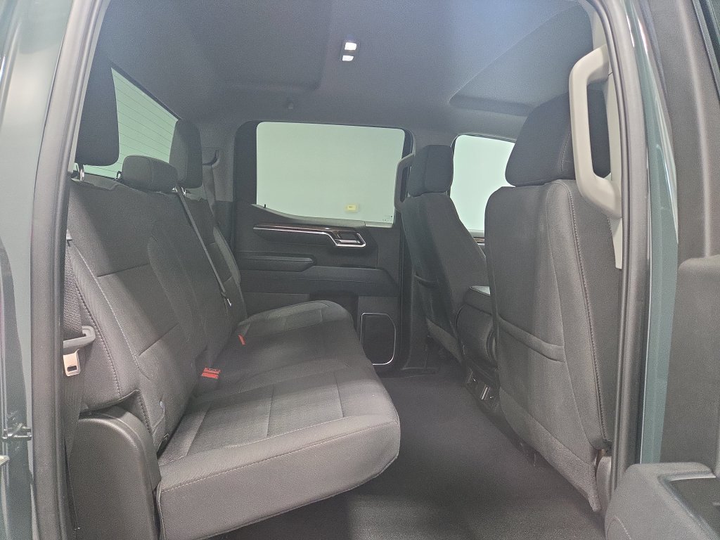 Used 2025 Chevrolet Silverado 1500 LT AWD/4WD image 18
