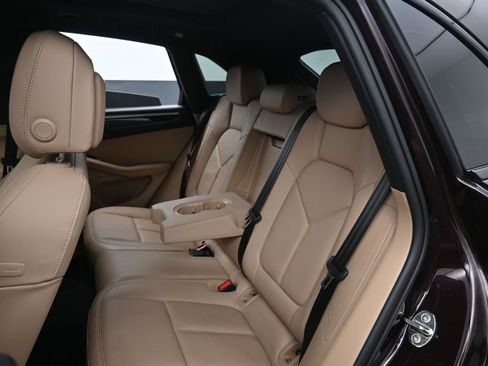 Used 2023 Porsche Macan S AWD/4WD image 37