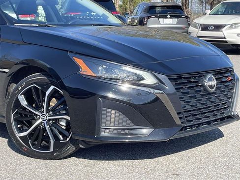 Used 2024 Nissan Altima 2.5 SR image 9