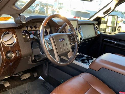 Used 2015 Ford F250 Platinum w/ FX4 Off-Road Package image 16