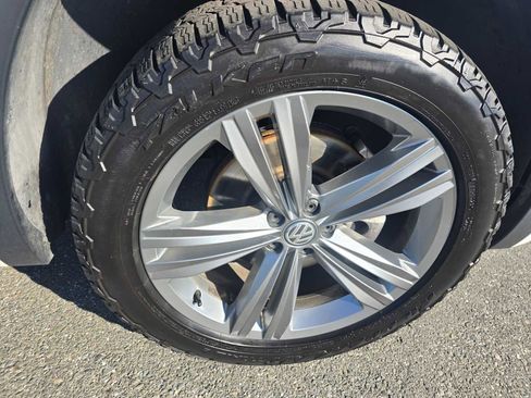 Used 2019 Volkswagen Atlas SE w/ Towing Package image 9