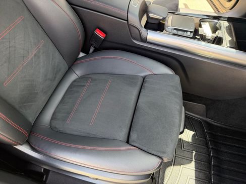 Used 2023 Mercedes-Benz GLA 250 4MATIC image 25