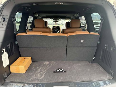 Used 2023 INFINITI QX80 Sensory w/ Cargo Package image 22