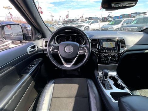 Used 2020 Jeep Grand Cherokee Altitude image 5