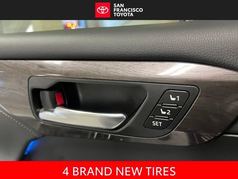 Used 2022 Toyota Highlander Platinum AWD/4WD image 38