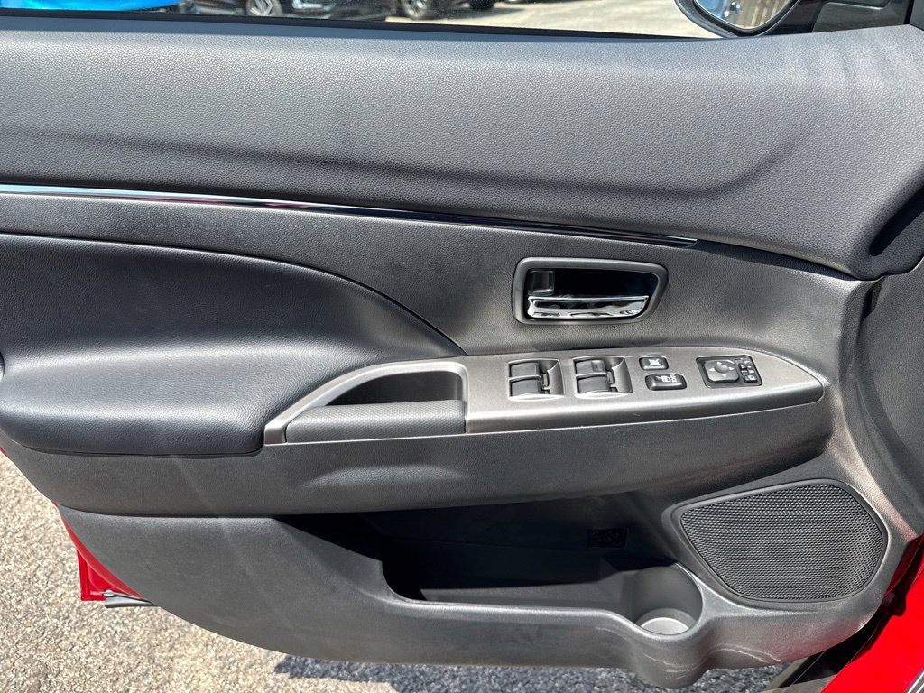 New 2027 Mitsubishi Outlander Sport SE FWD image 32
