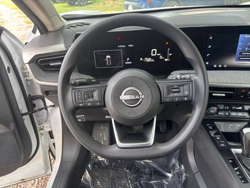 Used 2026 Nissan Kicks SV w/ Cold Weather Package AWD/4WD image 29