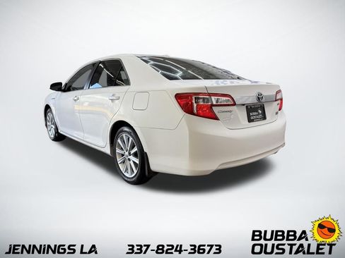 Used 2013 Toyota Camry XLE w/ Convenience Pkg image 4