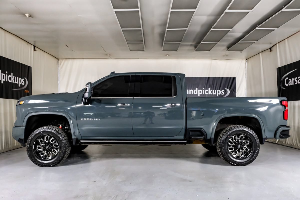 Used 2025 Chevrolet Silverado 2500 LTZ w/ LTZ Convenience Package AWD/4WD image 12