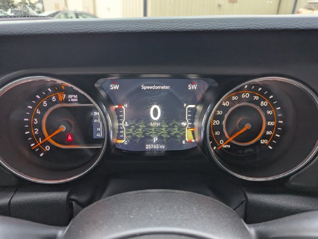 Used 2023 Jeep Gladiator Mojave w/ Cold Weather Group AWD/4WD image 22