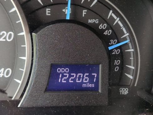 Used 2012 Toyota Camry LE FWD image 18