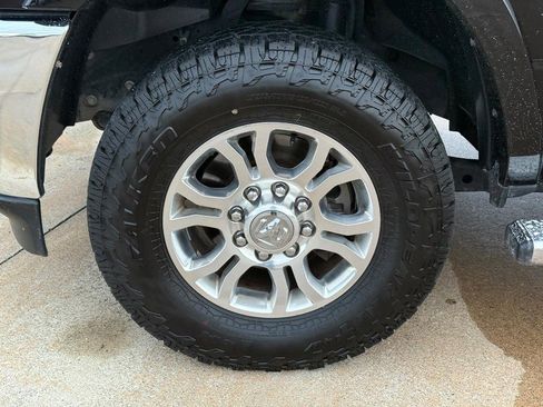 Used 2019 RAM 2500 Laramie image 7