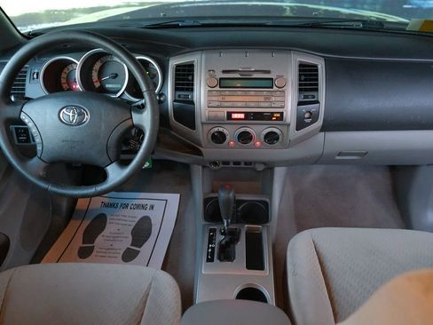 Used 2011 Toyota Tacoma PreRunner w/ SR5 Pkg #2 image 15