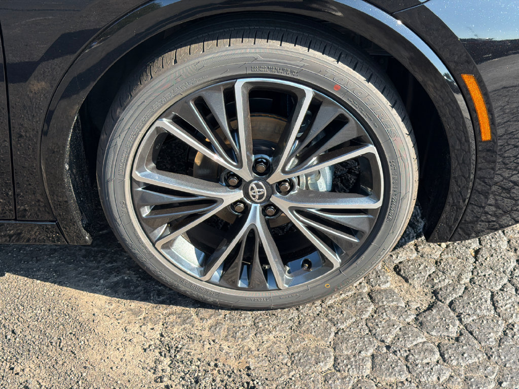 New 2027 Toyota Prius XLE FWD image 14