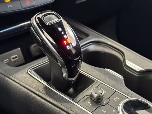 Certified 2024 Cadillac XT4 Premium Luxury image 21