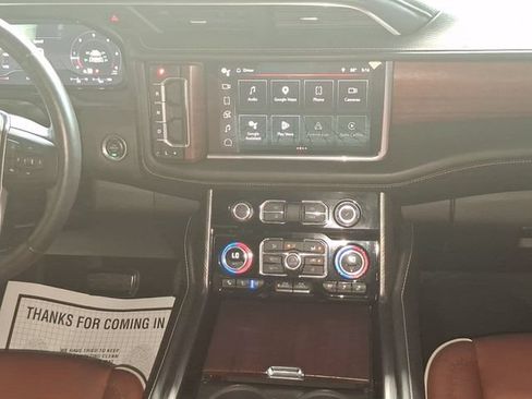 Used 2024 GMC Yukon Denali Ultimate AWD/4WD image 4