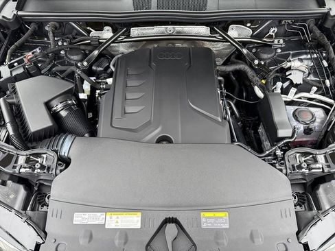 Certified 2025 Audi Q5 Premium Plus w/ Premium Plus image 9
