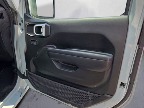 Used 2024 Jeep Wrangler Unlimited Sport AWD/4WD image 21