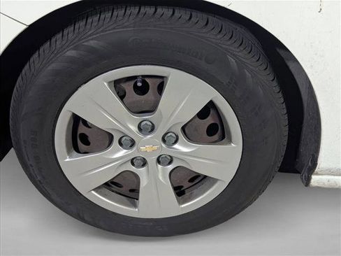 Used 2018 Chevrolet Cruze LS image 6