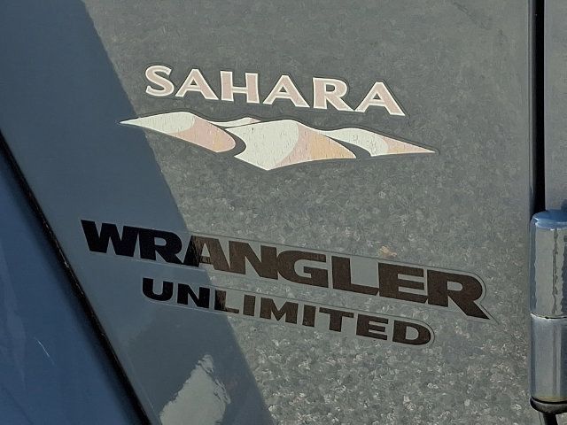 Used 2014 Jeep Wrangler Unlimited Sahara w/ Connectivity Group AWD/4WD image 32