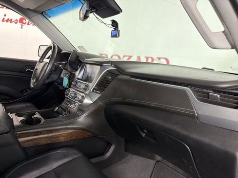 Used 2020 Chevrolet Suburban LT AWD/4WD image 17