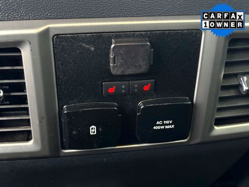 Used 2022 Ford F350 Platinum w/ FX4 Off-Road Package image 19