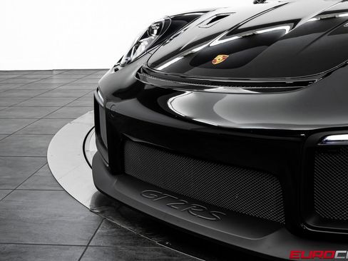 Used 2018 Porsche 911 GT2 RS image 14