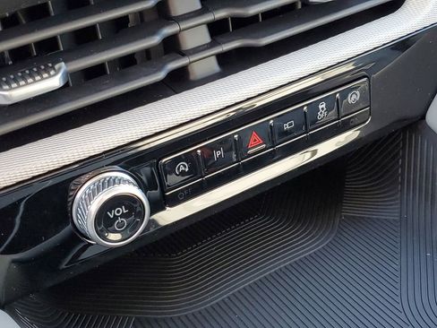 New 2026 Ford Explorer Active w/ Active Comfort Package image 22