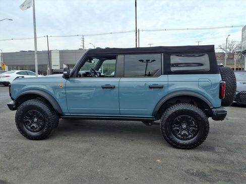 Used 2021 Ford Bronco Badlands image 8