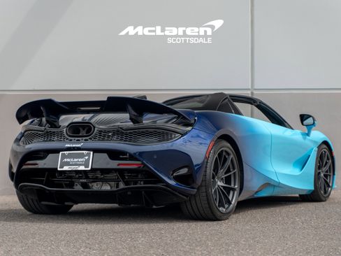 Used 2025 McLaren 750S Spider RWD image 7