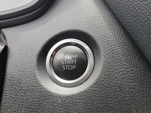 Used 2025 Toyota Corolla SE FWD image 31