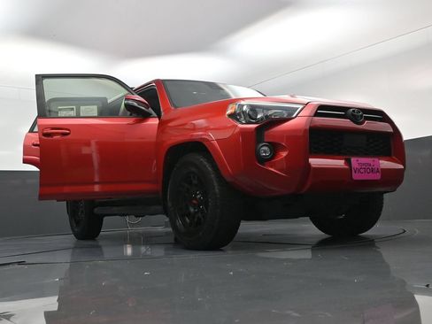 Used 2022 Toyota 4Runner SR5 Premium RWD image 27