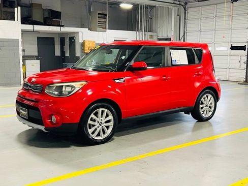 Used 2019 Kia Soul + FWD image 14